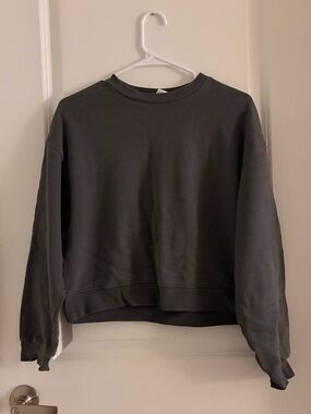H&M Women's Crewneck Sweater in Charcoal Gray